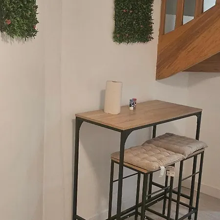2-bedroom Duplex Apartment, 7 Minutes From Futuroscope *