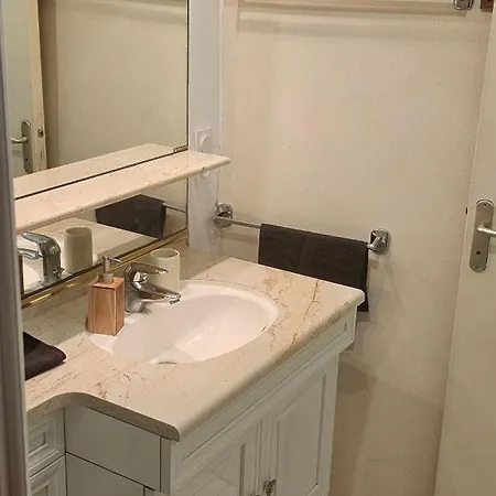 2-bedroom Duplex Apartment, 7 Minutes From Futuroscope Appartamento